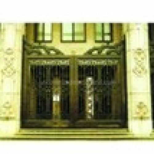 Wood grain grill aluminium bi-folding door